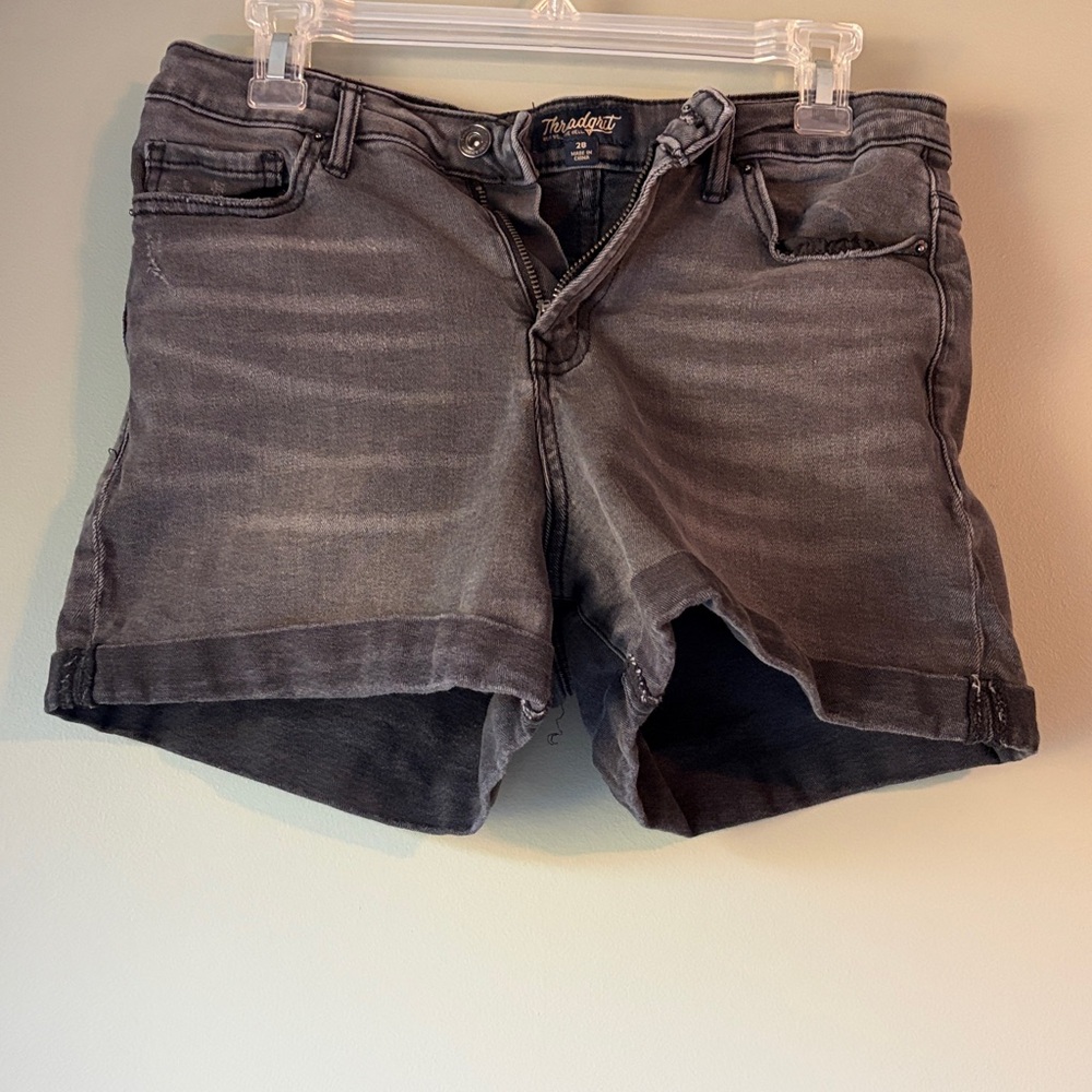 Women’s Threadgrit worn black denim shorts. Size 28
